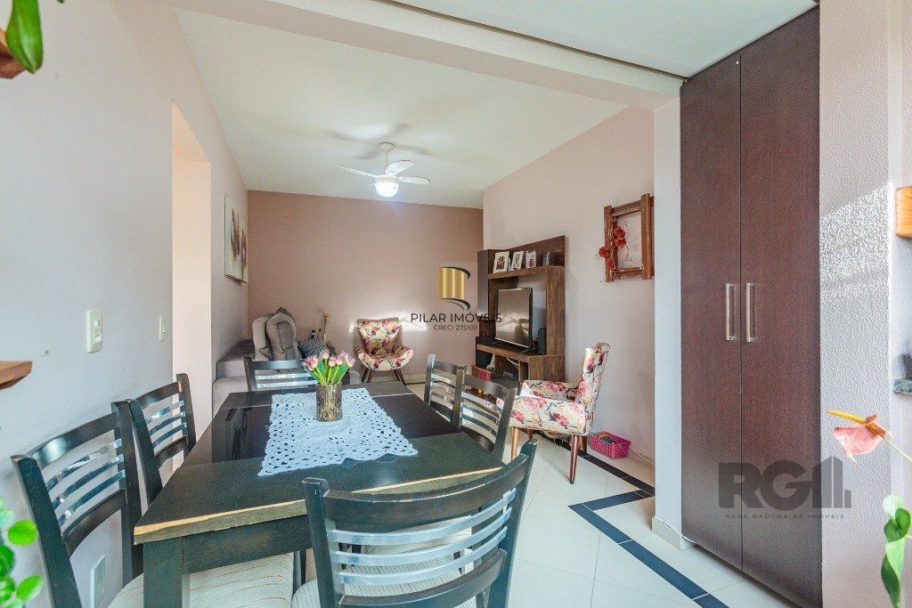 Apartamento 2 dormitórios  com 1 vaga no bairro Teresópolis em Porto Alegre
