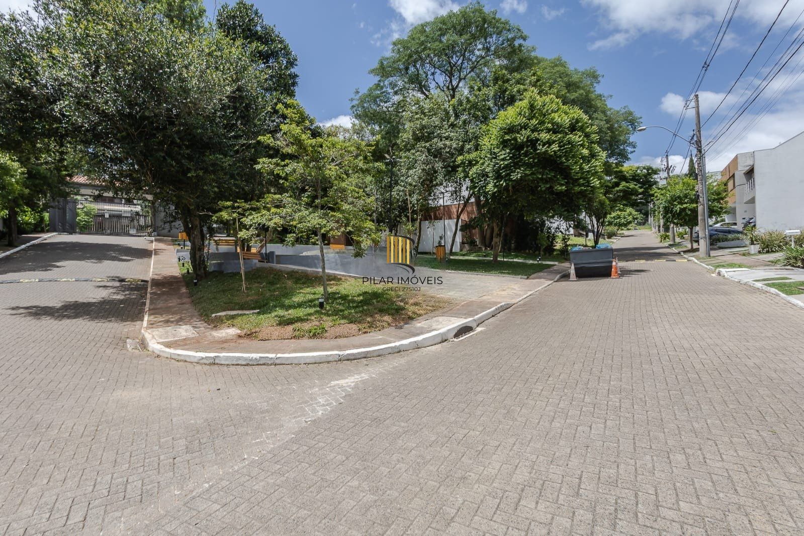 Casa em Condomínio com 3 quartos, 3 vagas e 184m² para vender por R$ 1.180.000 Rua Adriano Pereira Da Silva - Vila Nova, Porto Alegre