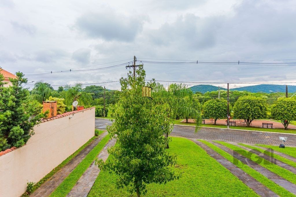 Casa em condomínio de 155m², 3 dormitórios, 4 vagas no bairro Espírito Santo