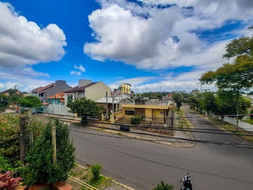 Excelente casa com 3 dormitórios e 3 vagas de garagem