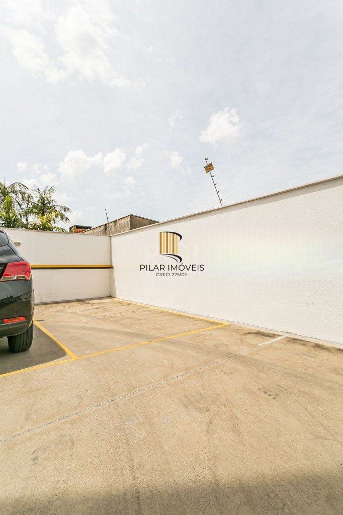 Apartamento de 2 dormitórios, 1 suíte e 1 vaga de garagem no bairro Medianeira