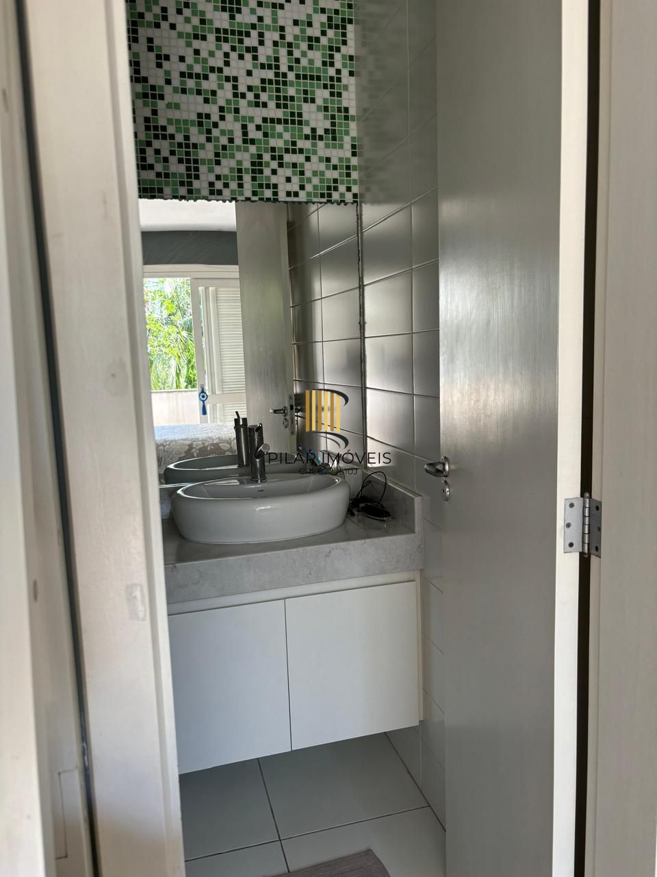 Sobrado 4 dormitórios no Menino Deus