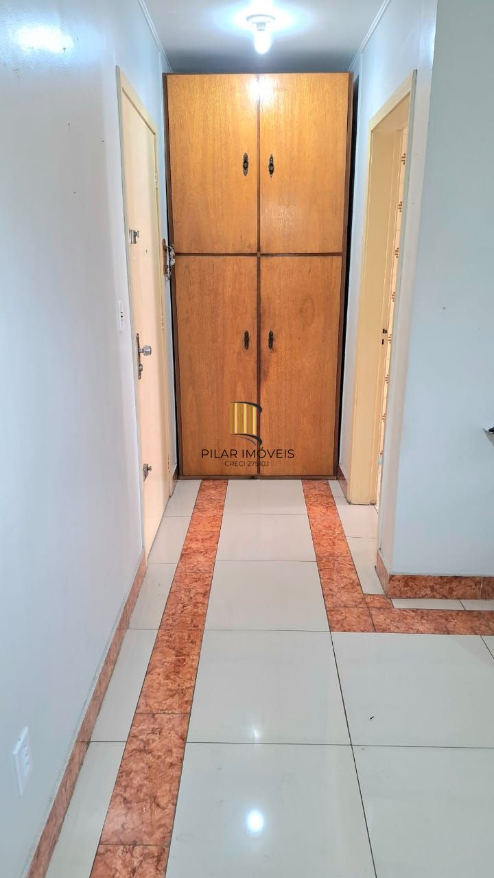 APTO 3 DORM COM DEPENDENCIA EMPREGADA
