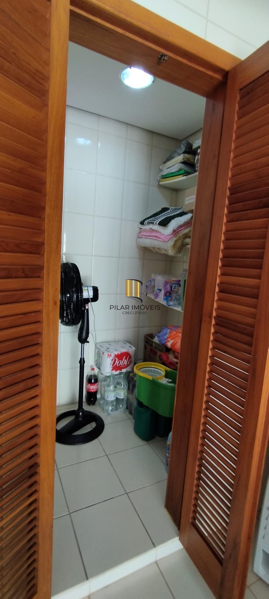 Casa 348m², 4 dormitórios, 2 vagas no bairro Nonoai