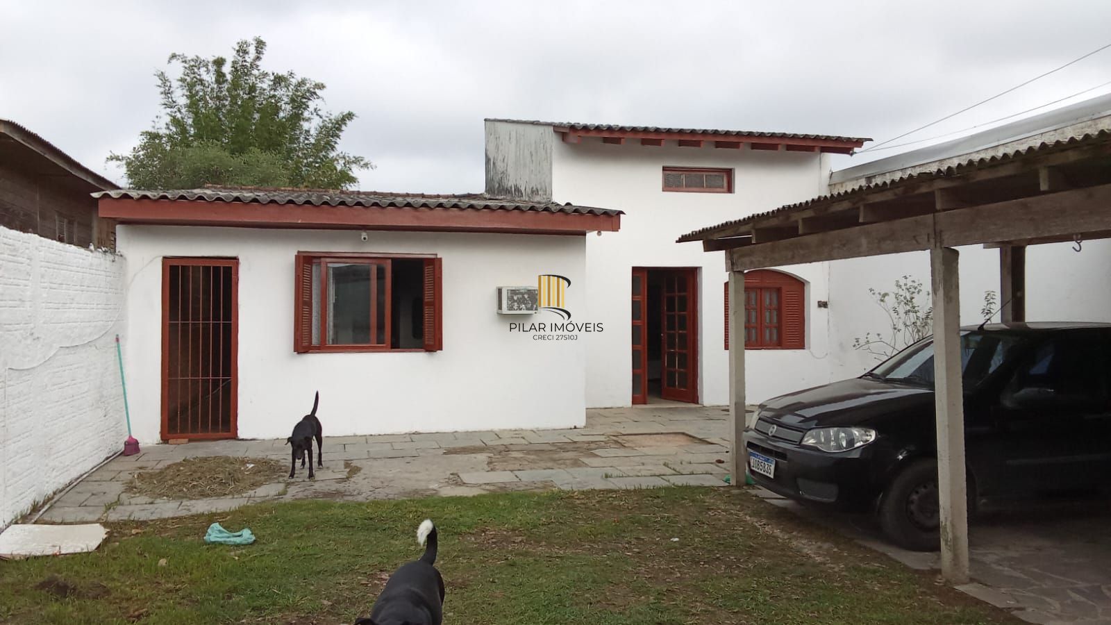 Casa de 3 dormitórios  a Venda no Bairro Ponta Grossa - Porto Alegre - Pilar Imóveis