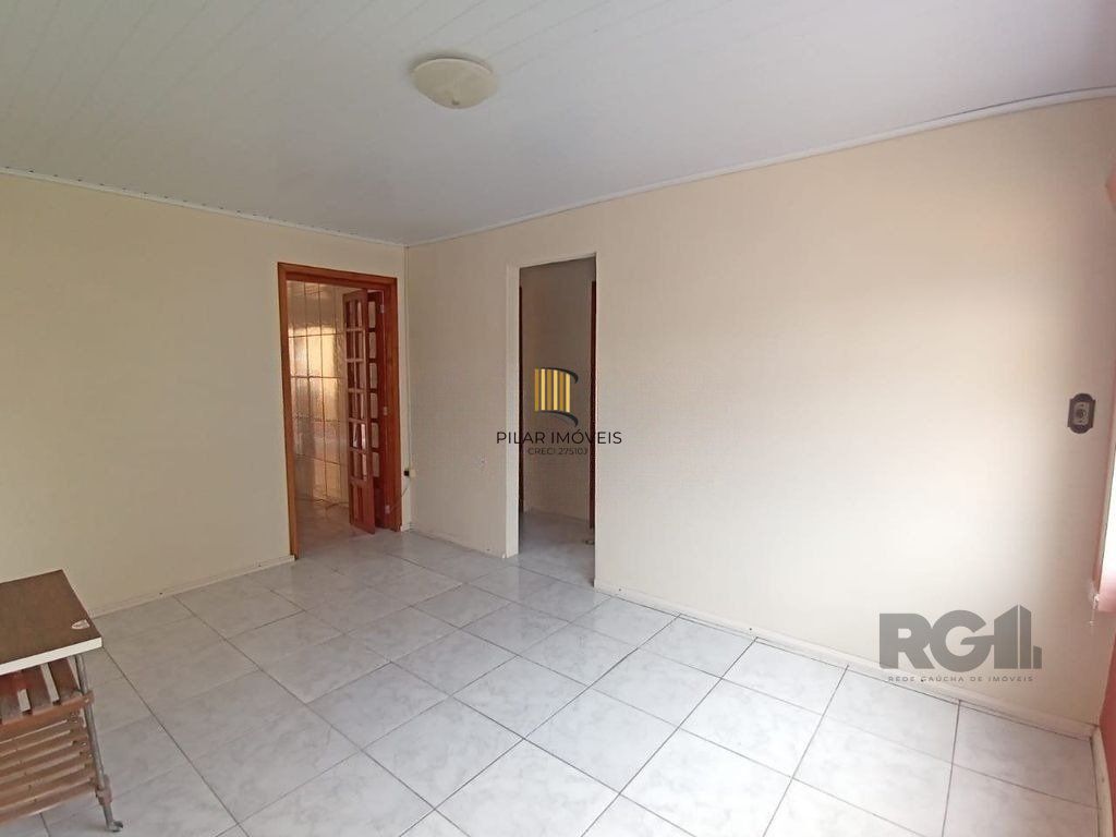 Casa de 2 dormitórios no bairro Campo Novo