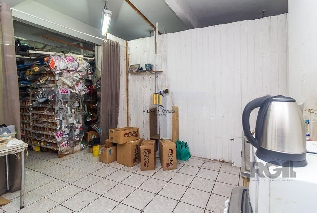 Casa 3 dormitórios no bairro Glória