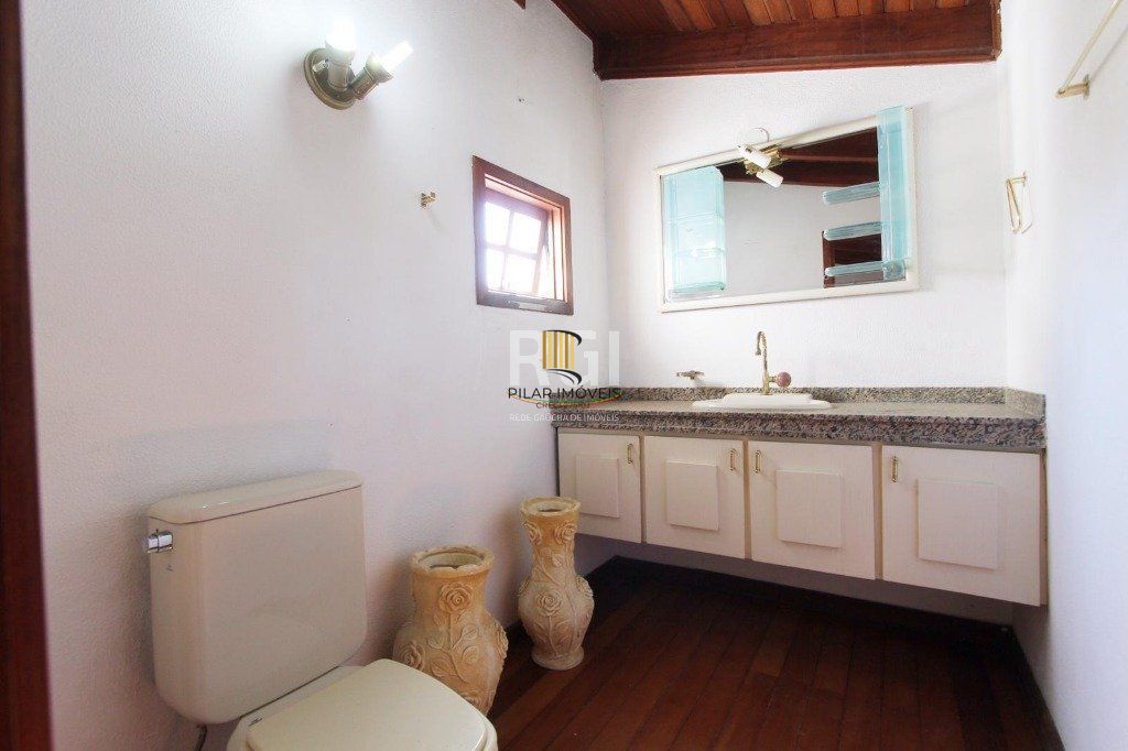 Casa para Venda - 185.29m², 4 dormitórios, sendo 2 suites, Teresópolis