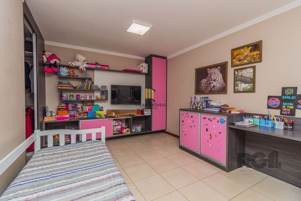 Casa 3 dormitórios a uma quadra da avenida Teresópolis e cinco minutos do Bourbon Shopping Teresópolis
