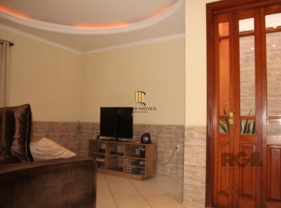 Casa 179m², 3 dormitórios, 3 vagas no bairro Parque Santa Fé