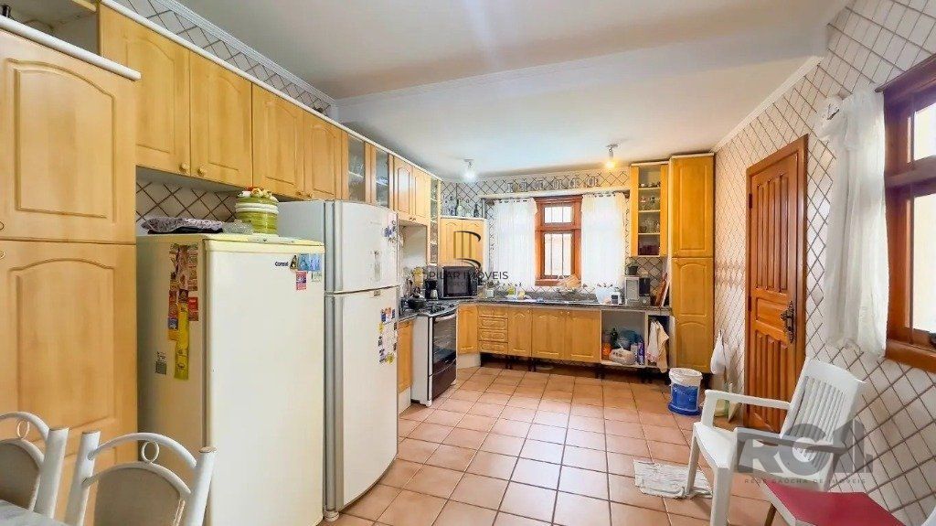 Casa com 4 quartos no bairro nonoai