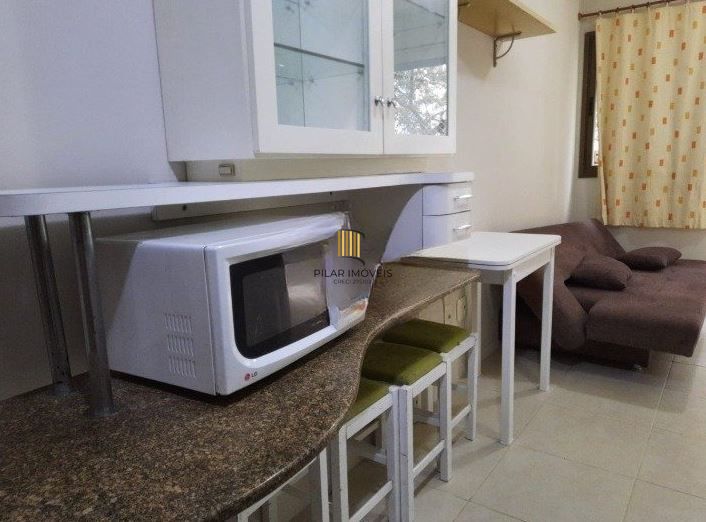 JK/Kitnet semi mobiliado no centro histórico