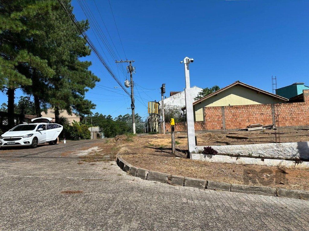 Casa de 3 dormitórios com 144m², no bairro Lomba do Pinheiro