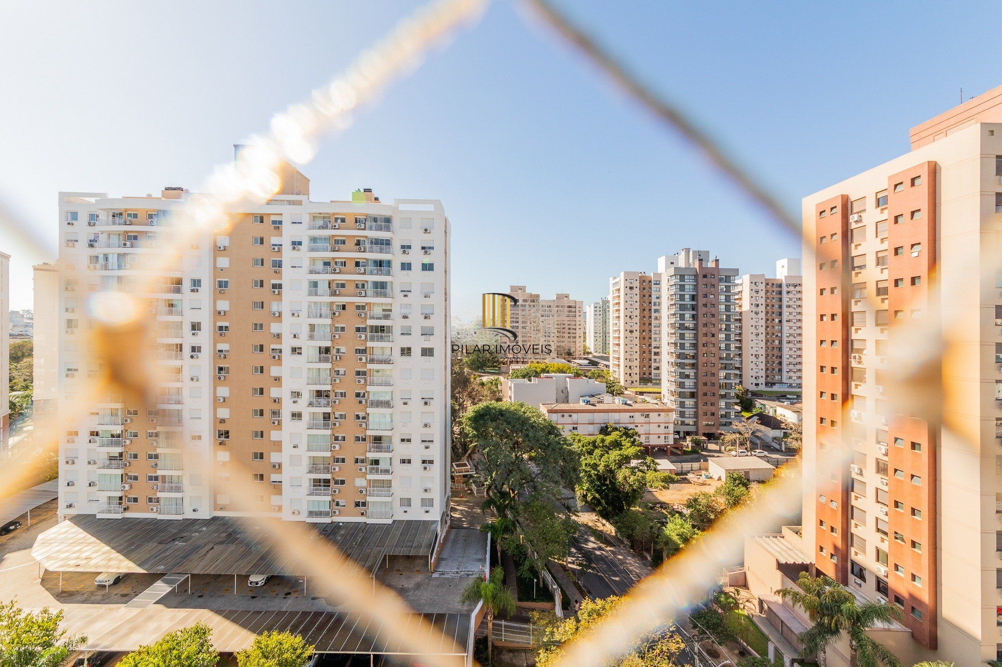Apartamento com 3 quartos e 79m² à venda em Passo da Areia - Rua Bezerra De Menezes, Passo Da Areia, Porto Alegre