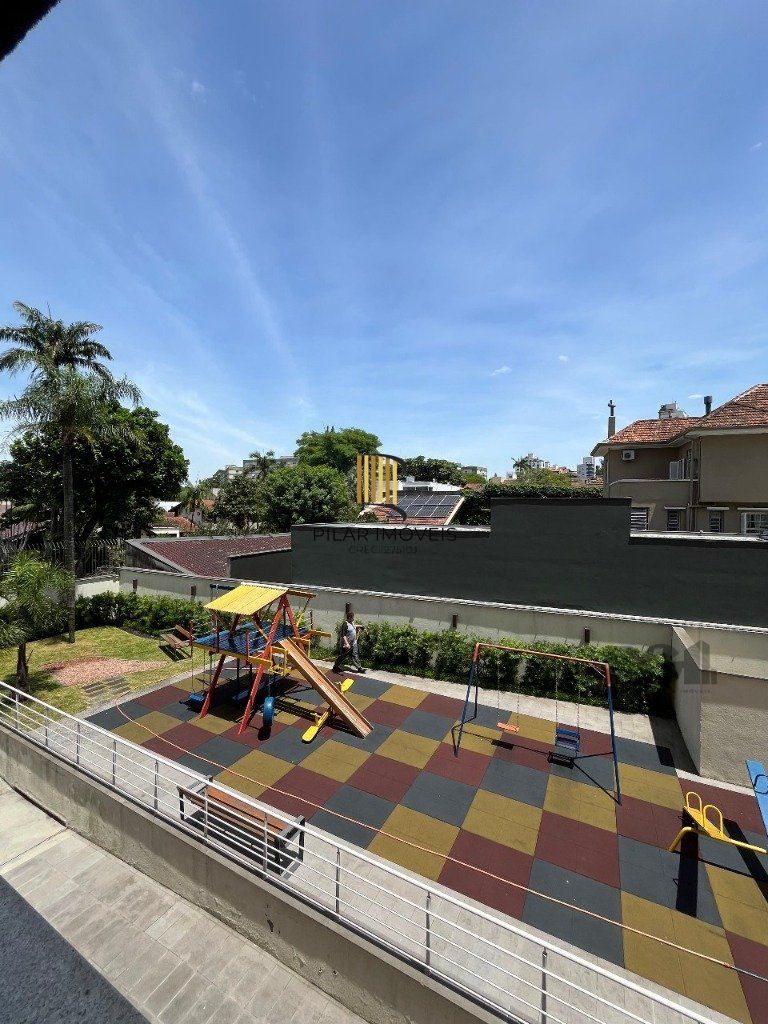 Apartamento NOVO de 104m² - 3 dormitórios, 1 suíte, churrasqueira e 2 vagas de garagem no bairro Petrópolis