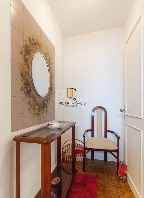 Casa para Venda - 327m², 4 dormitórios, sendo 1 suites, 3 vagas - Chácara das Pedras