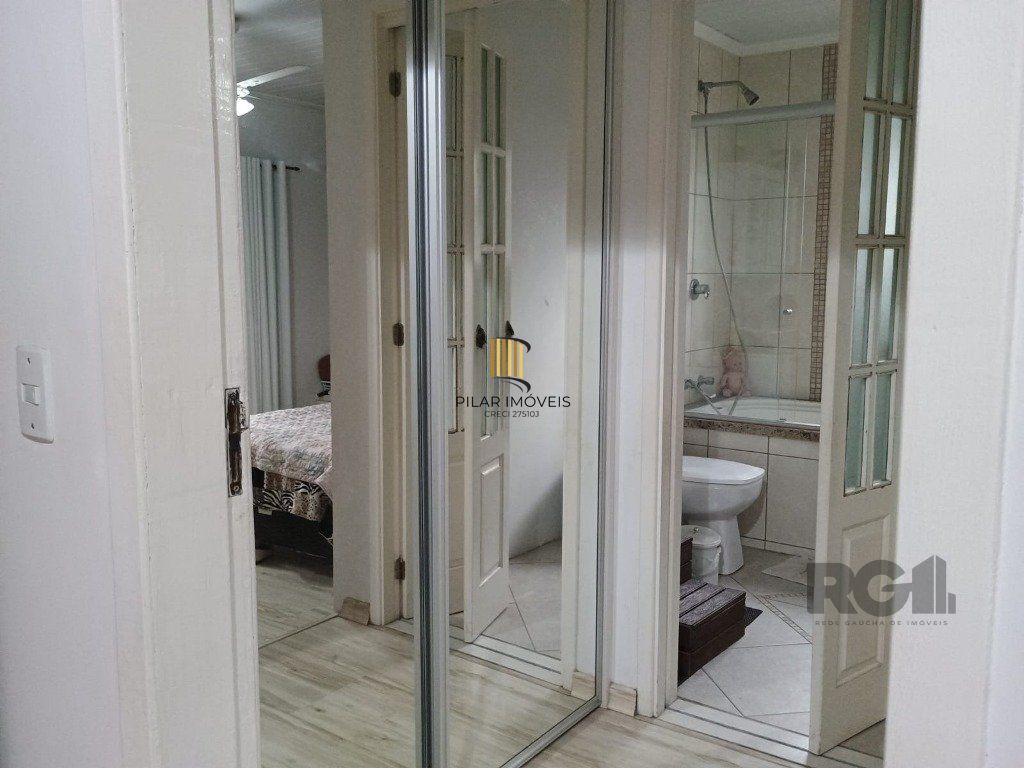 Casa com 3 dormitórios no bairro Ipanema