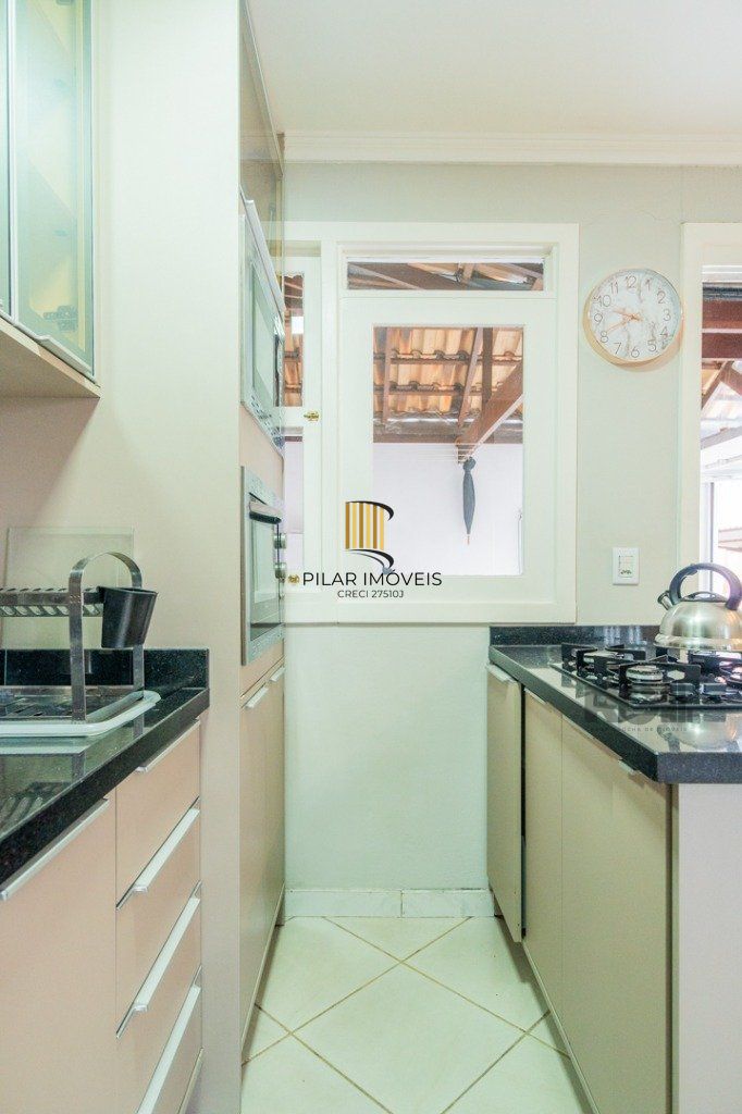 Casa em condomínio de 127m² no bairro Teresópolis