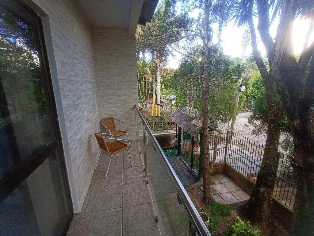 Casa com 3 dormitórios no bairro  Costa e Silva