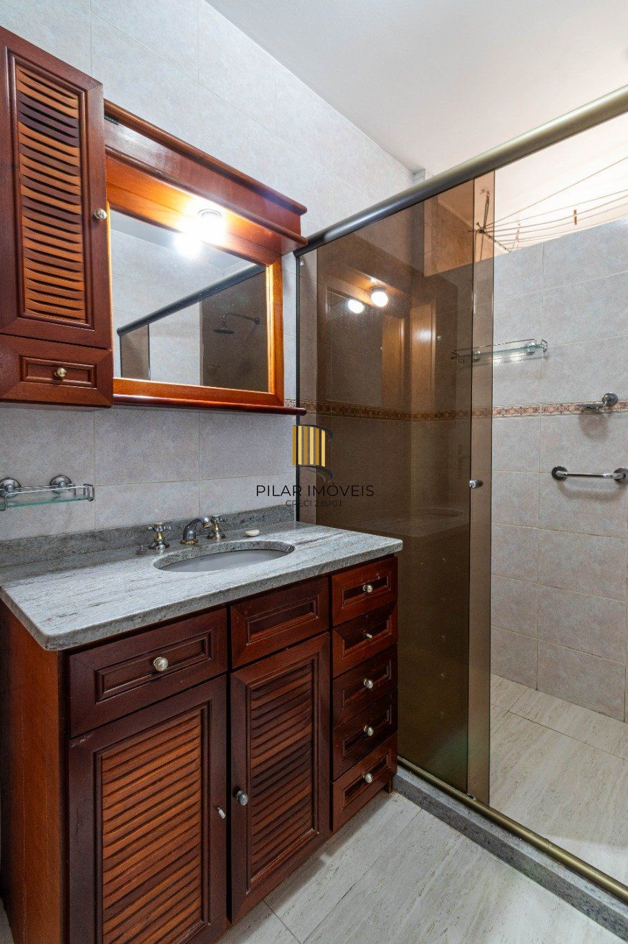 Apartamento com 3 quartos e 116m² à venda em Petrópolis, Porto Alegre. Rua General Souza Doca, Petrópolis, Porto Alegre