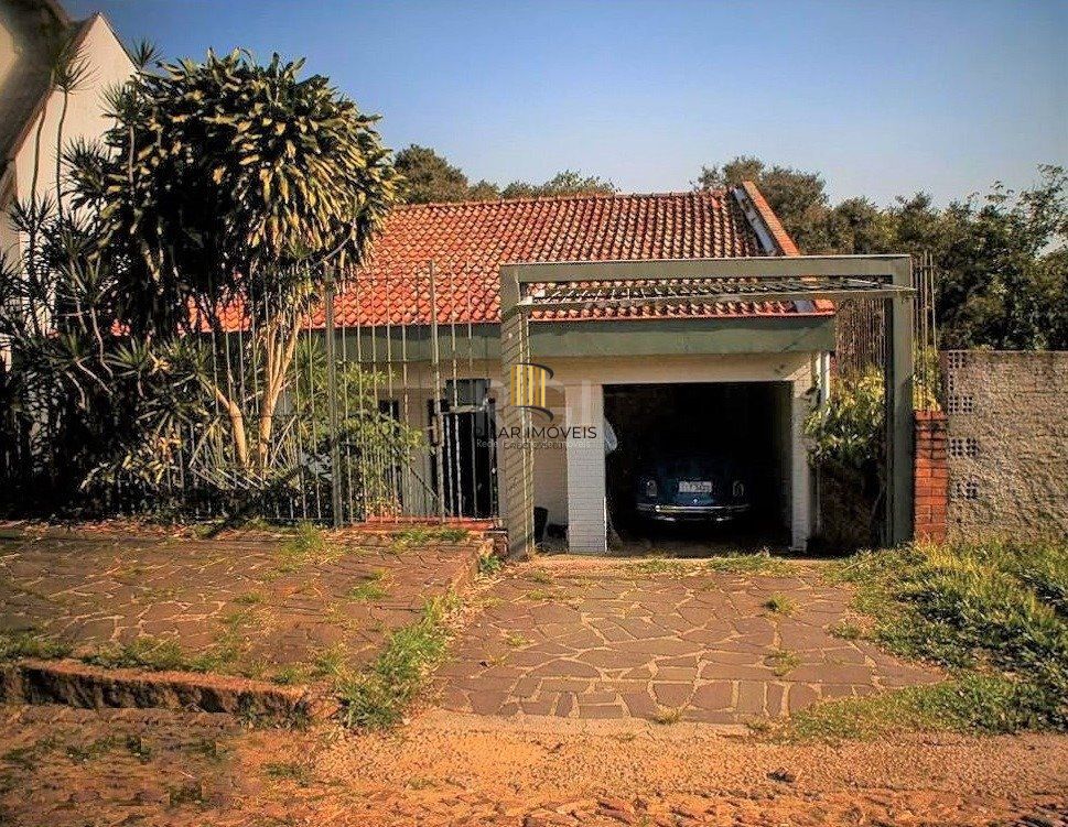 Casa para Venda - 160m², 3 dormitórios, sendo 1 suite, 2 vagas - Teresópolis