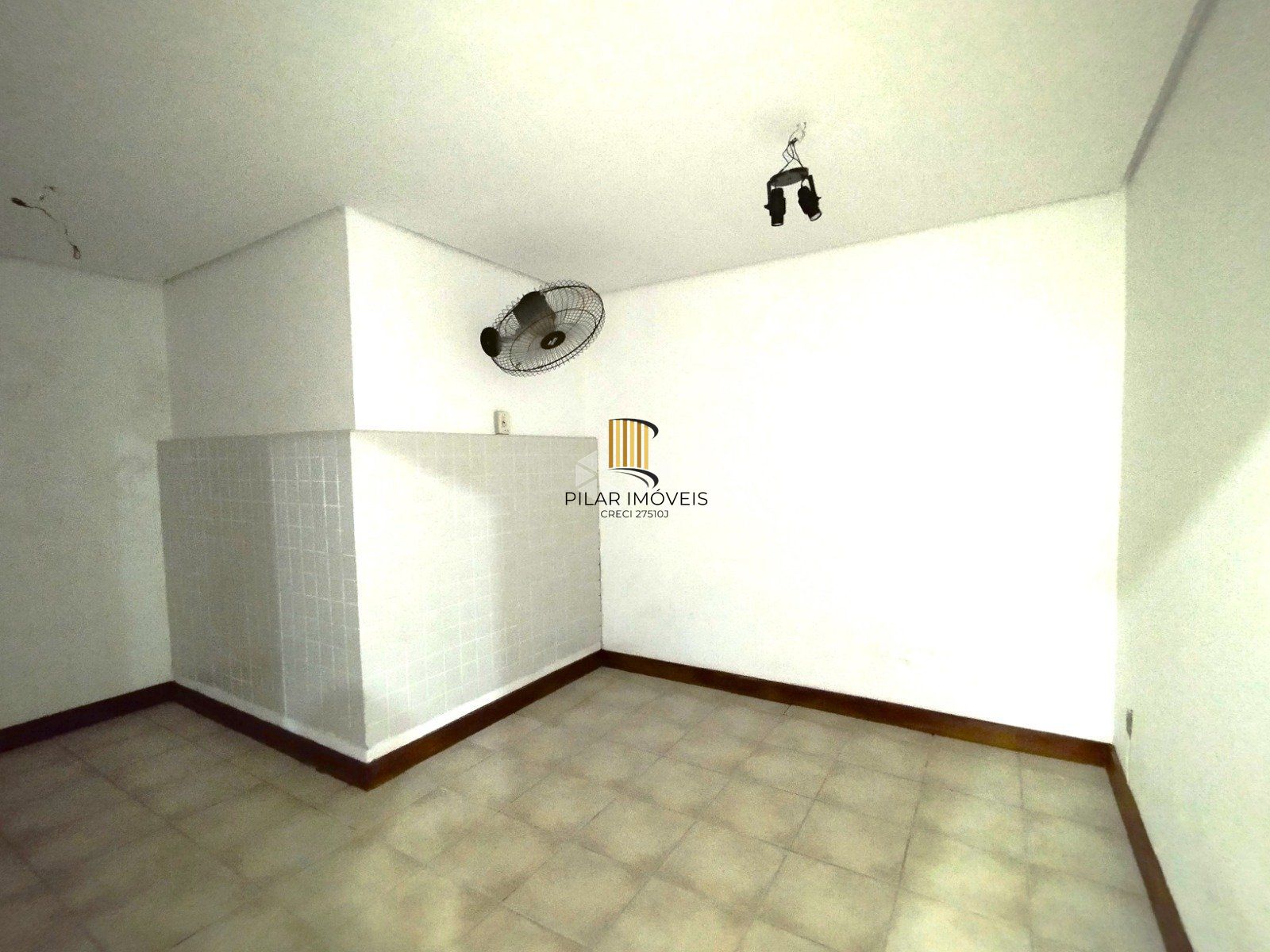 Vende conjunto comercial com 07 salas