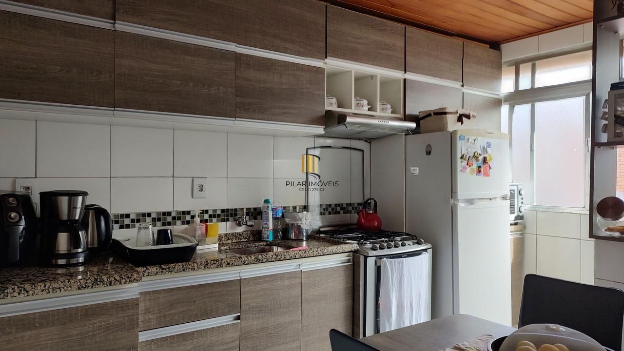 Apartamento 2 dormitórios e vaga rotativa.