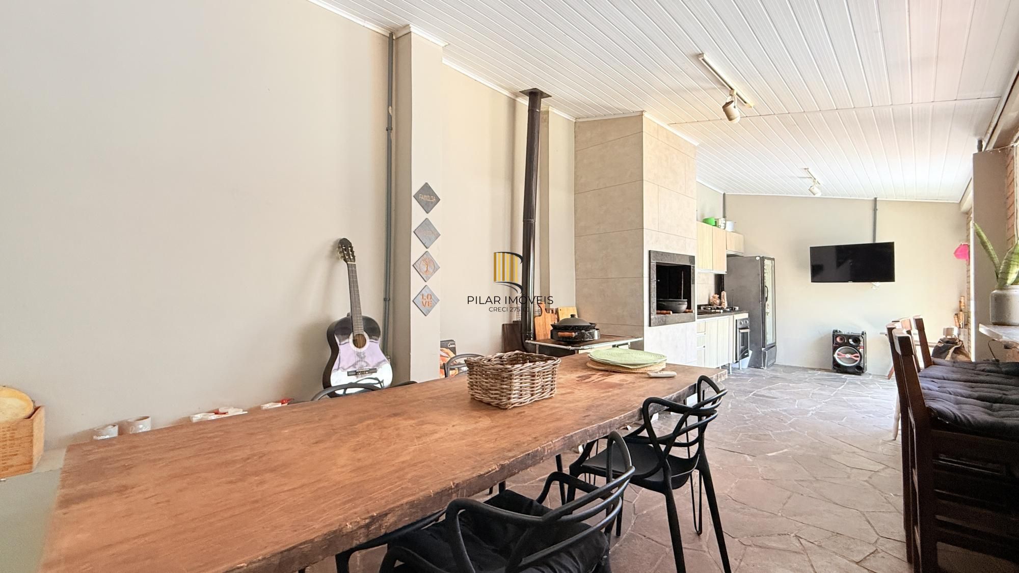 Casa 4 dormitórios no bairro Teresópolis