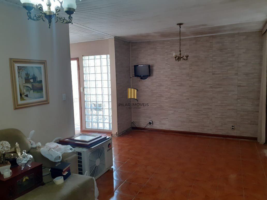 Casa com 3 quartos, 4 vagas e 159m² - Rua General Caldwell - Menino Deus, Porto Alegre