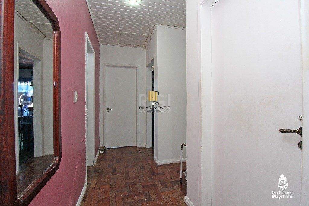 Casa para Venda - 202m², 4 dormitórios, sendo 1 suites, 3 vagas - Petrópolis