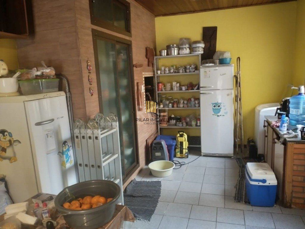 Casa para Venda - 220m², 3 dormitórios, 4 vagas - Teresópolis