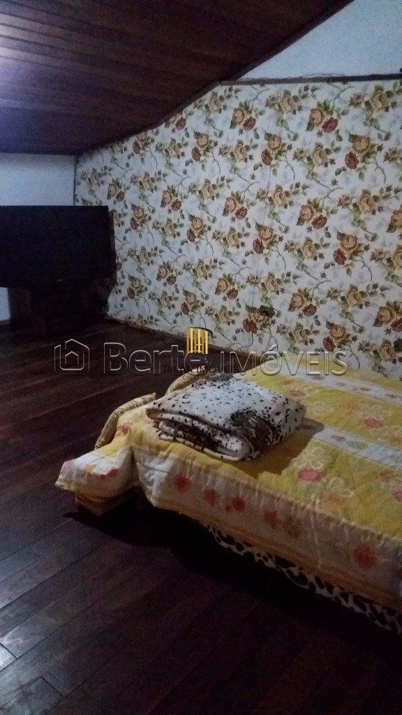 Terreno com casa a venda na REstrada das Furnas - Porto Alegre /RS