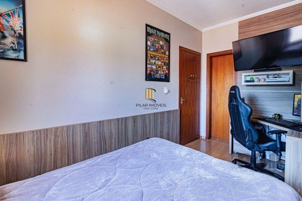 Casa de 3 dormitórios no bairro Cavalhada