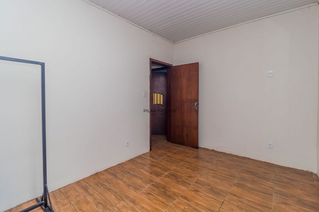 Casa 3 dormitórios à venda no Bairro Restinga - Porto Alegre