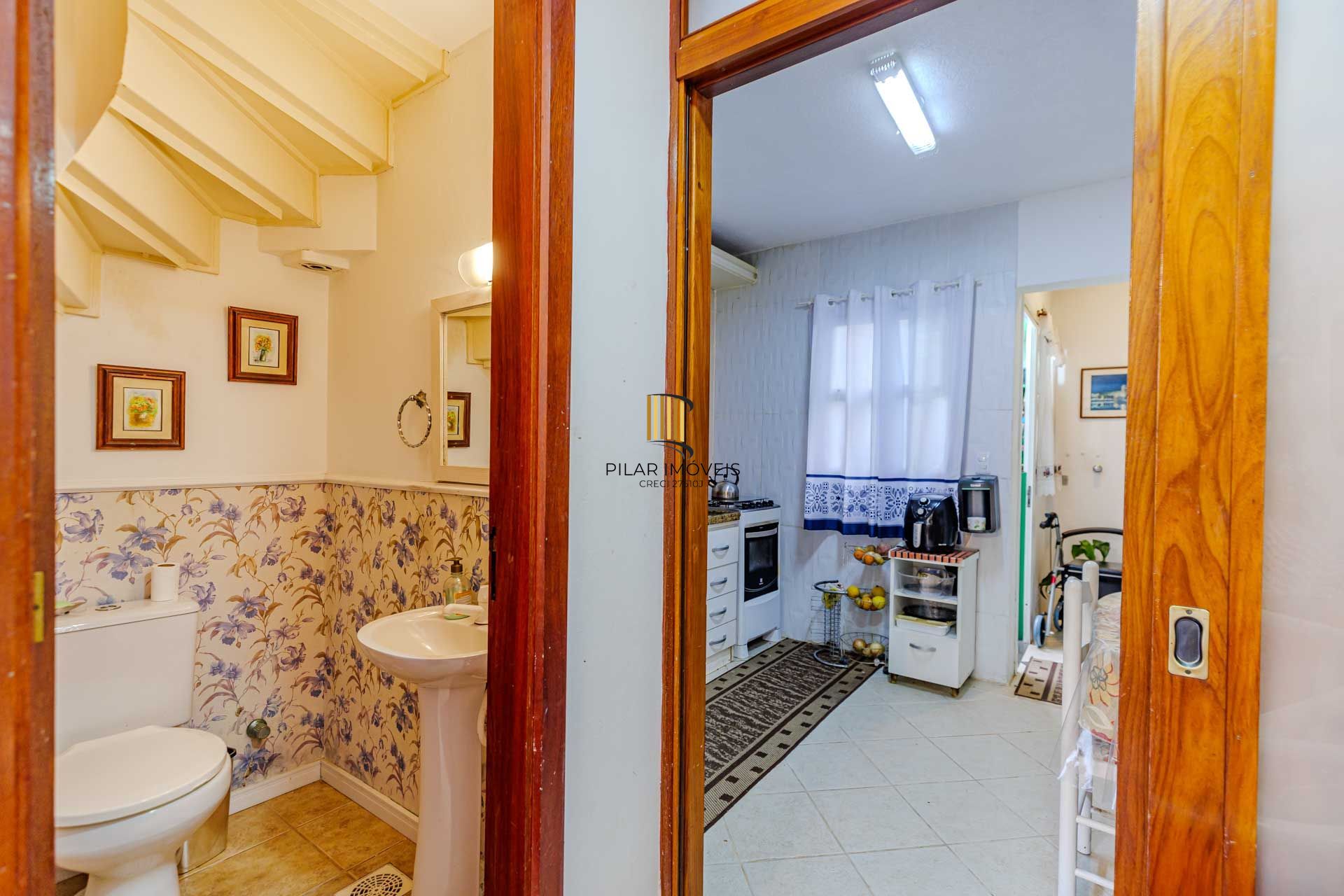 Casa de 03 dormitorios no bairro Teresopolis