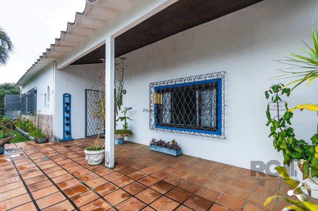 Casa para Venda - 240m², 3 dormitórios, sendo 1 suites, 3 vagas - Cristal
