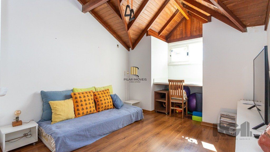 Casa em condomínio de 109m² - 3 dormitórios, 1 suíte e 1 vaga no bairro Teresópolis