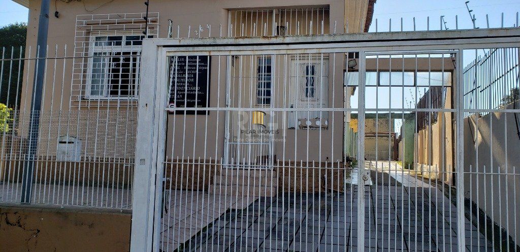 Casa para Venda - 200m², 8 dormitórios, 5 vagas - Teresópolis