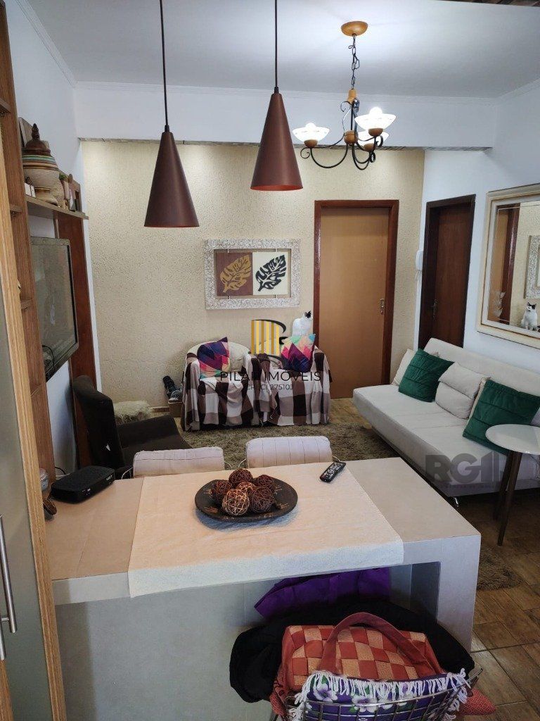 Apartamento de 2 dormitórios com 2 vagas no bairro Jardim São Pedro