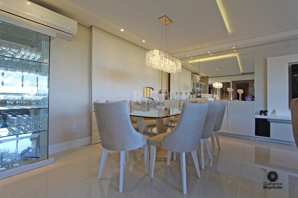 Casa para Venda - 445.52m², 4 dormitórios, sendo 4 suites, 4 vagas - Teresópolis