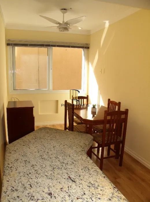 Apartamento de 01 dormitório em edifício com infraestrutura no Centro de Porto Alegre-RS