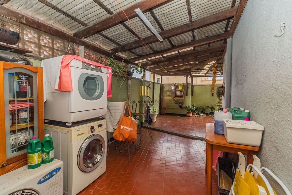 Apartamento 2 dorms à venda Rua São Carlos, Floresta - Porto Alegre