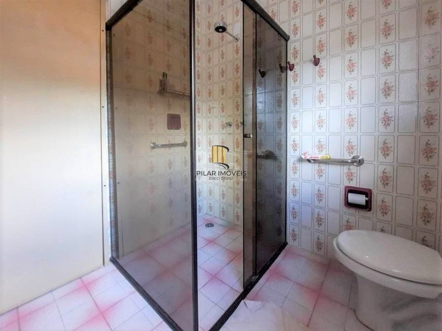 Excelente casa com 3 dormitórios e 3 vagas de garagem