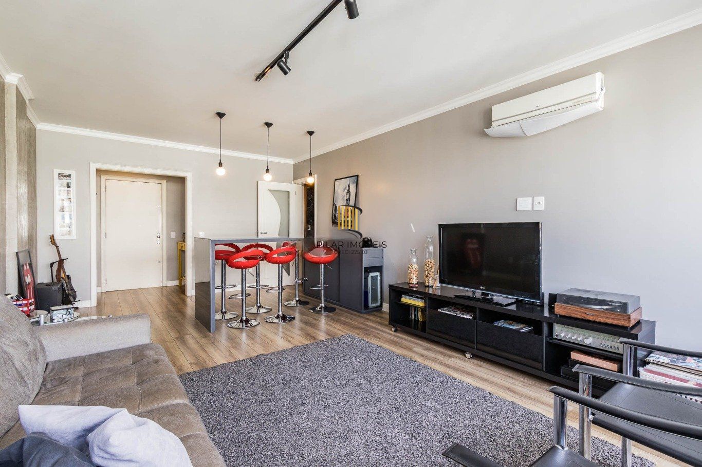 Apartamento com 3 quartos e 147m² à venda em Moinhos de Vento, Porto Alegre.