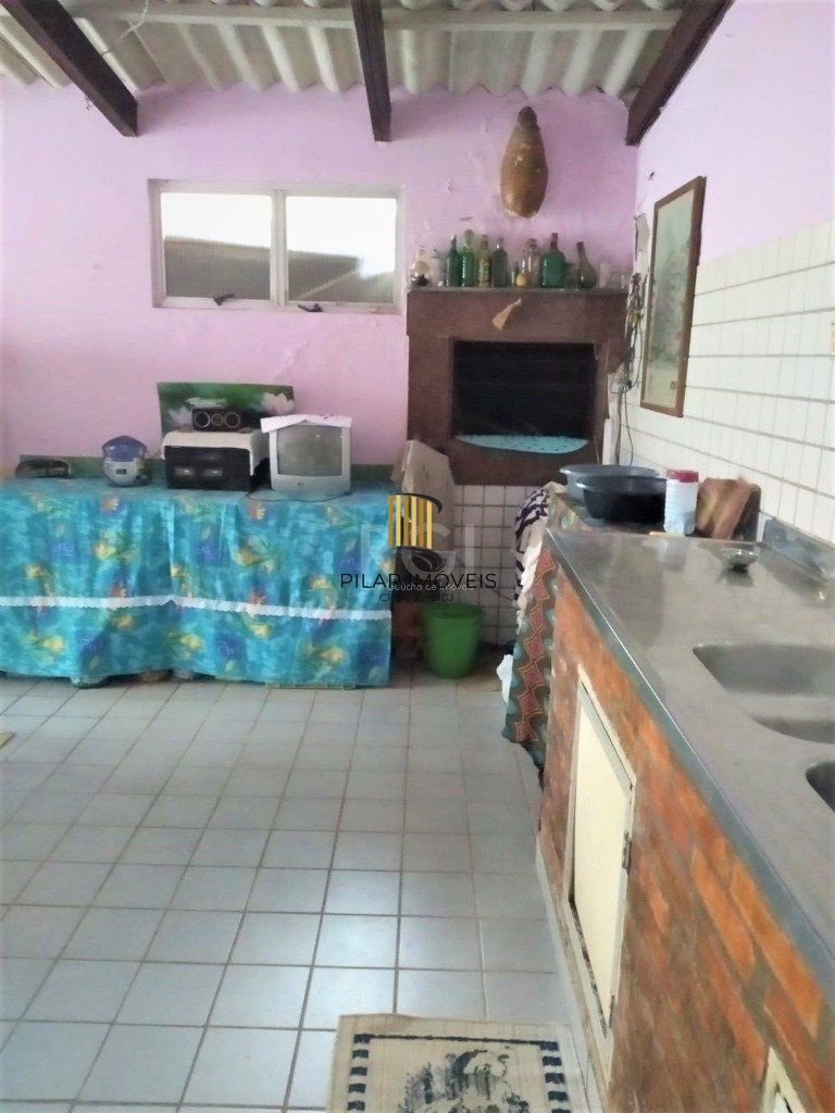 Casa para Venda - 190m², 3 dormitórios, sendo 1 suites, 1 vaga - Tristeza