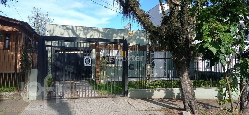 Casa 3 dormitórios à venda no Bairro Passo das Pedras