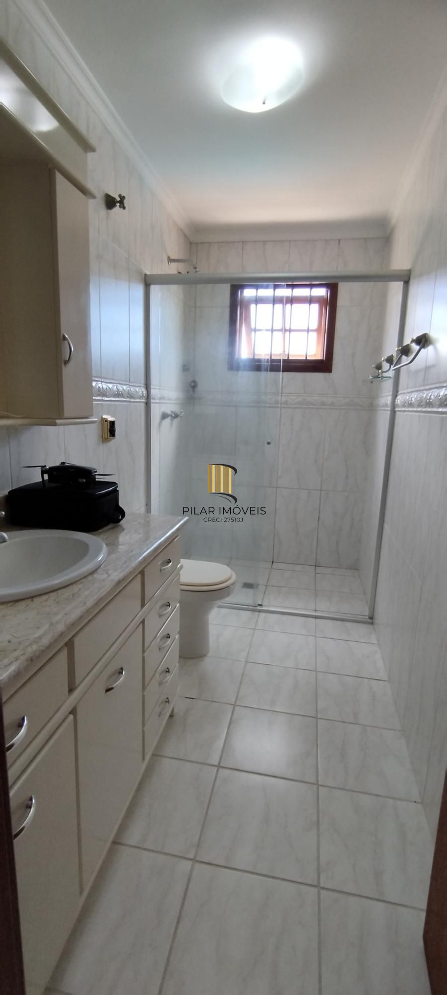 Casa 348m², 4 dormitórios, 2 vagas no bairro Nonoai