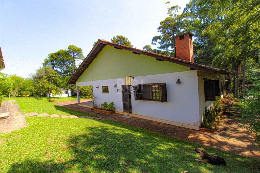 Sítio 2 dormitórios no bairro Hípica