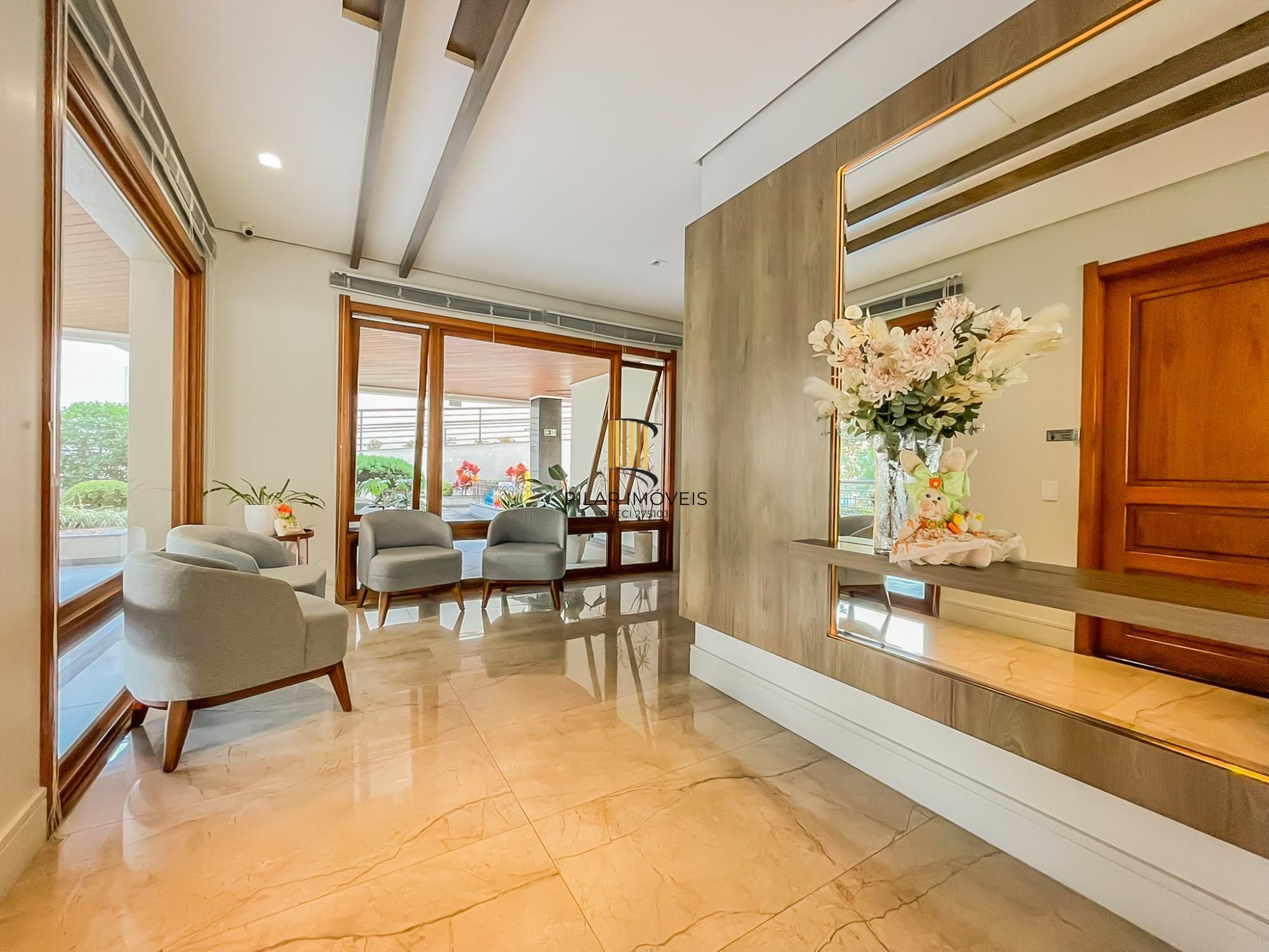 Lindo apartamento 03 dormitórios, duas vagas Coração Menino Deus