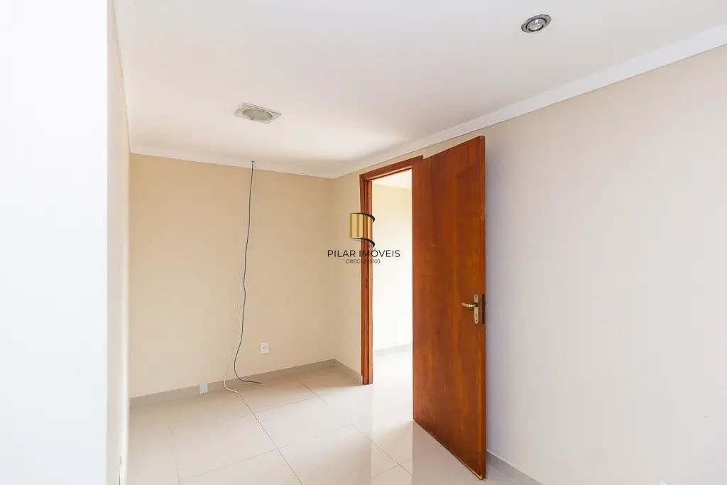 Cobertura à Venda com 2 Dormitórios no Bairro Cristal – Porto Alegre